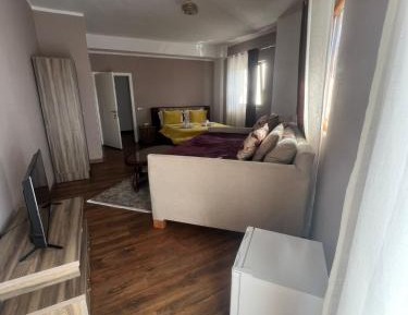 Suite with Lake View