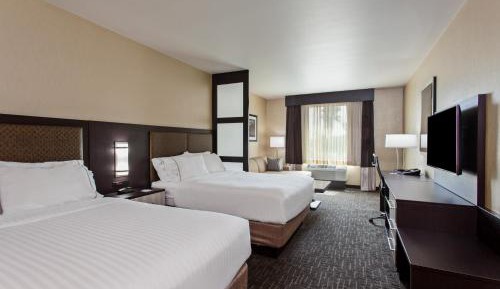 Queen Suite with Two Queen Beds and Sofa Bed