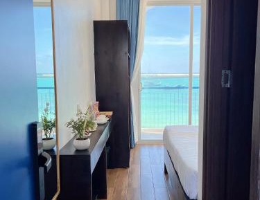 Double Room with Balcony and Sea View