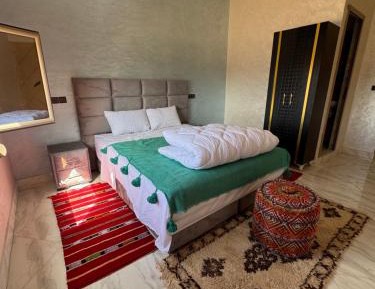 Deluxe Double Room with Shower