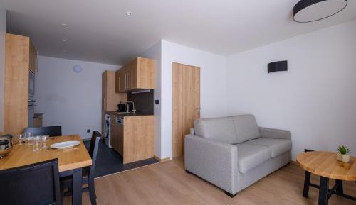 Studio with Sofa Bed