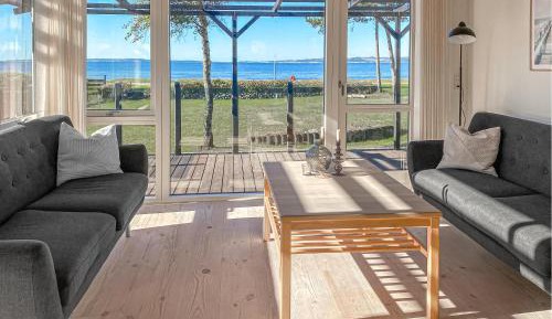 Three-Bedroom Holiday Home 
