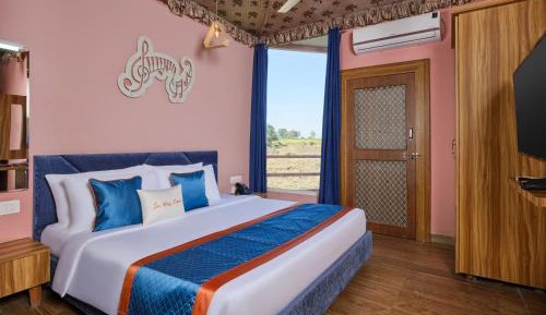Large Double Room