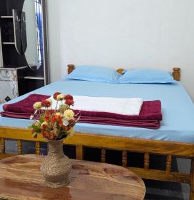Deluxe Double Room (2 Adults + 1 Child)