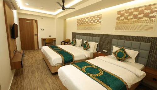 Superior Double or Twin Room with City View