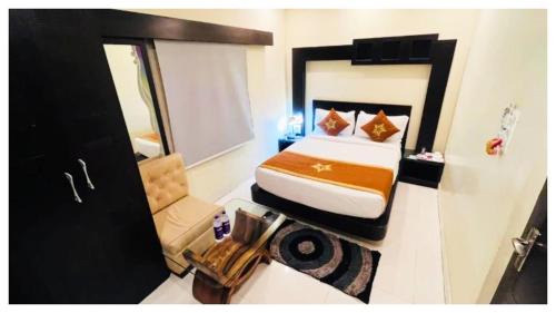 Deluxe King Suite