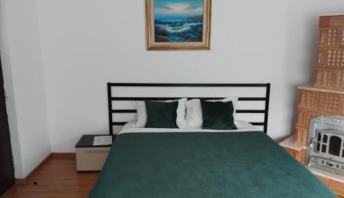 Standard Double Room with Shared Bathroom