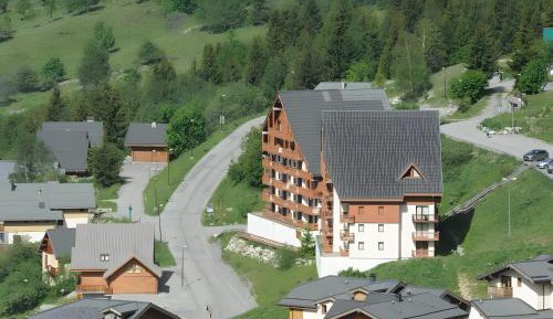 Superior One-Bedroom Apartment with Balcony