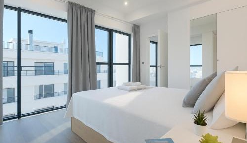 Three-Bedroom Apartment Superior