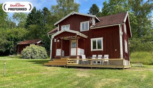 Three-Bedroom Holiday Home 