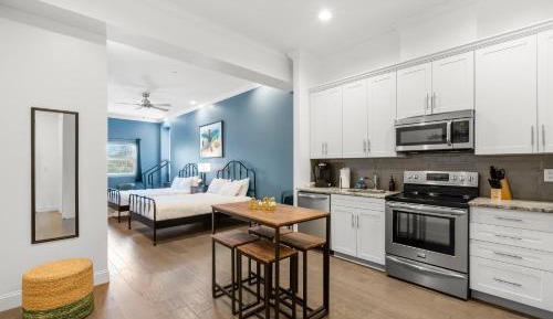 One-Bedroom Apartment with Balcony