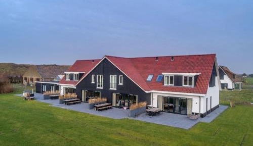 Four-Bedroom Holiday Home