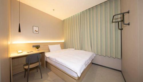 Single Room with Park View