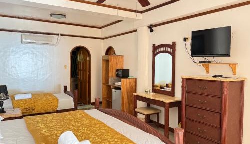 Suite with Pool View