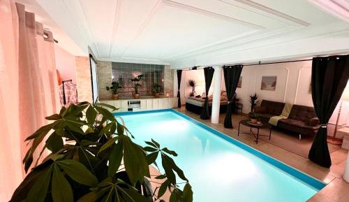 Suite with Private Pool