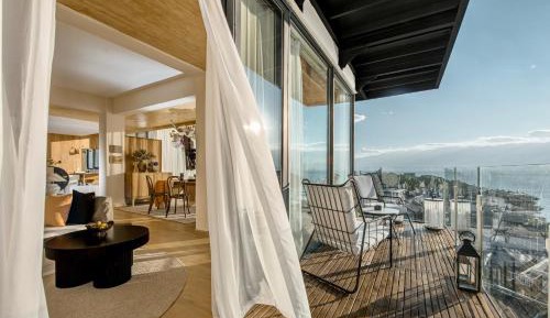Double Room with Balcony and Sea View