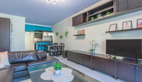 One-Bedroom Apartment with Pool View