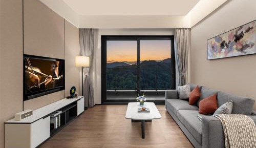 Studio with Mountain View