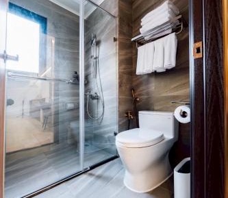 Deluxe Queen Room with Two Queen Beds