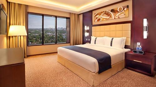 One-Bedroom King Suite - High Floor/Smoking
