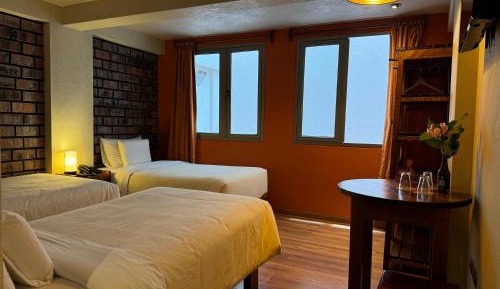 Triple Room with Private Bathroom