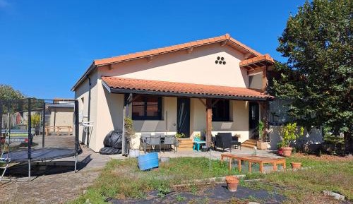 Villa with Garden View