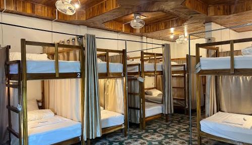 Mixed Dormitory Room