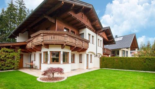 Four-Bedroom Holiday Home