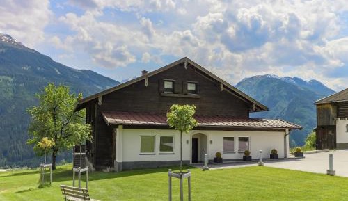 Six-Bedroom Holiday Home