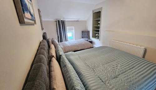 Triple Room with Private Bathroom
