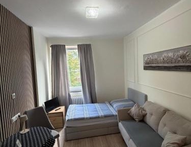 Single Room with Shared Bathroom