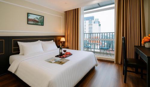 Junior Suite with Balcony