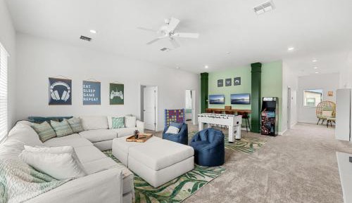 Six-Bedroom Apartment