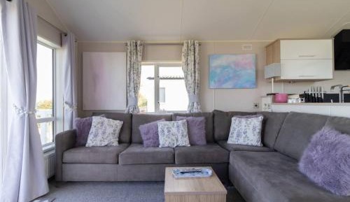Family Room with Side Sea View