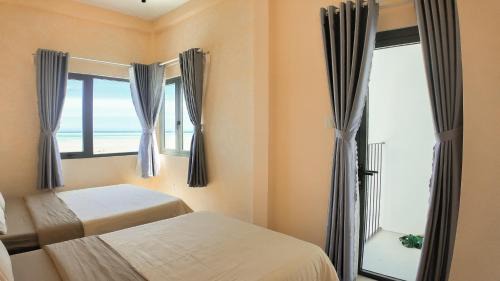 Quadruple Room with Sea View