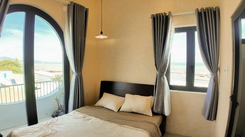 Two-Bedroom Apartment with Ocean View