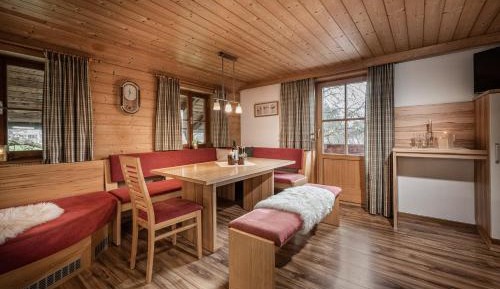 Two-Bedroom Apartment with Mountain View