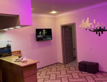 Deluxe Two-Bedroom Apartment with Garden View