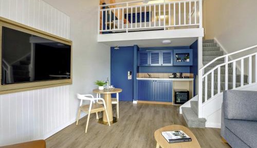 Loft Queen Room with Spa Bath