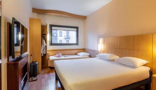 Standard Double Room with Extra Bed