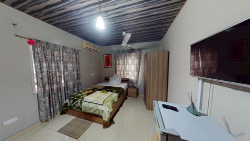 Double Room with Private Bathroom