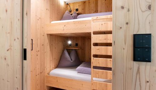Superior One-Bedroom Apartment