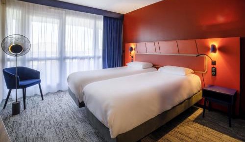 Classic Twin Room - City Side