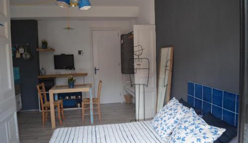 Studio with Balcony