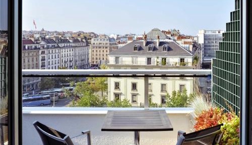 Studio with Balcony