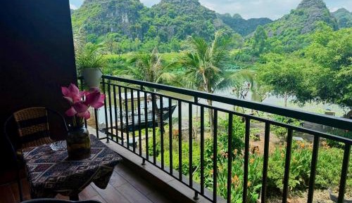 King Room with Mountain View