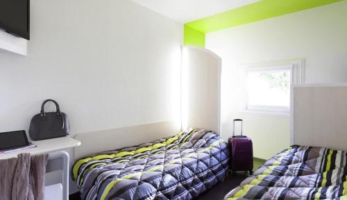 Standard Twin Room with Two Twin Beds