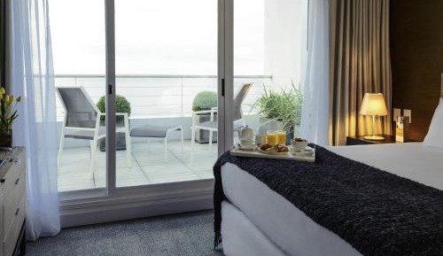Junior Suite with Queen Bed and Balcony