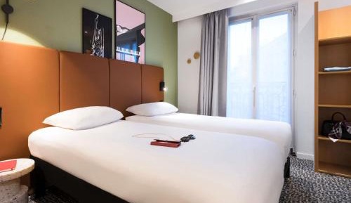 Standard Room with 2 Single Beds