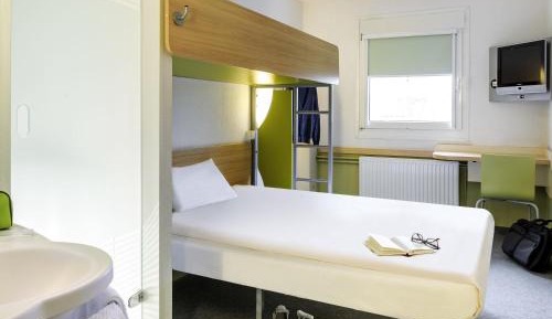 Triple Room with One Double Bed and One Bunk Bed